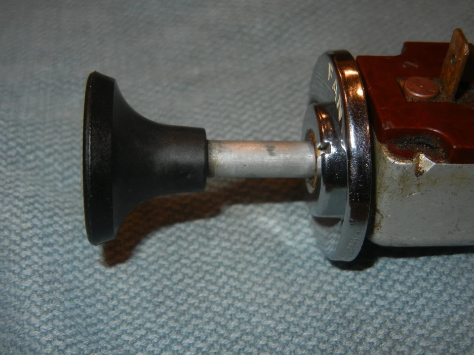 Interruptor de ventilador Volvo 122 - Imagem 3 de 4