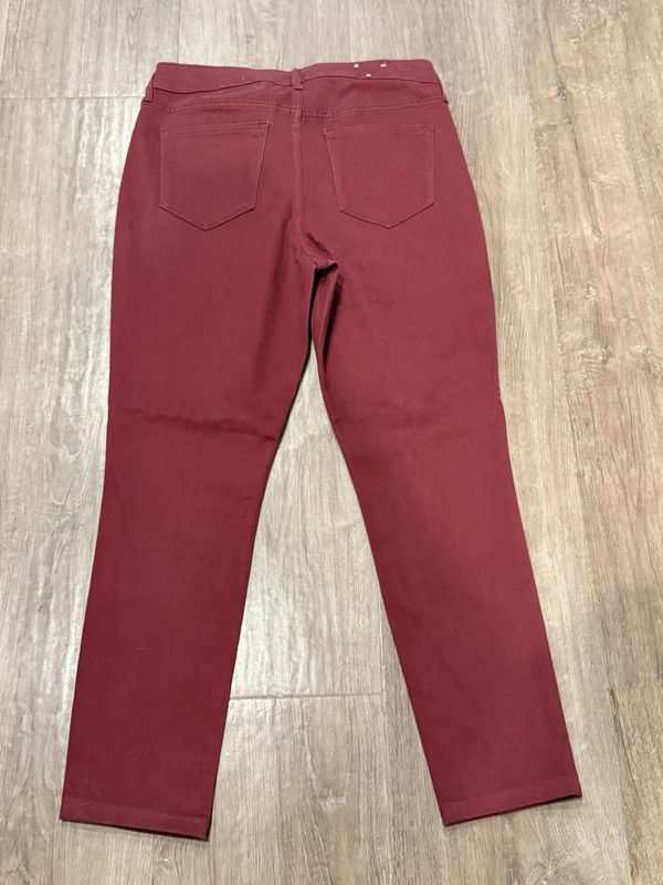 Old Navy women’s rockstar mid rise, pant ankle length size 10, maroon