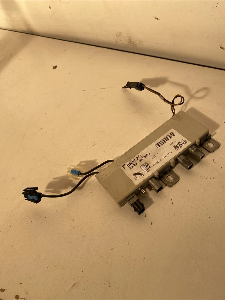 AMPLIFICADOR ANTENA RADIO BMW E39 528i 740I 1995 2001 8378090 OEM 200318 Foto 3 de 4