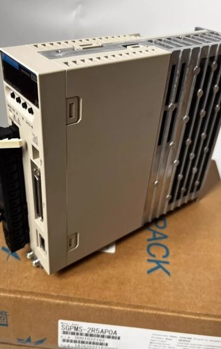 One Yaskawa SGPMS-2R5AP0A Servo Drive New In Box Expedited Shipping SGPMS2R5AP0A - Picture 3 of 9
