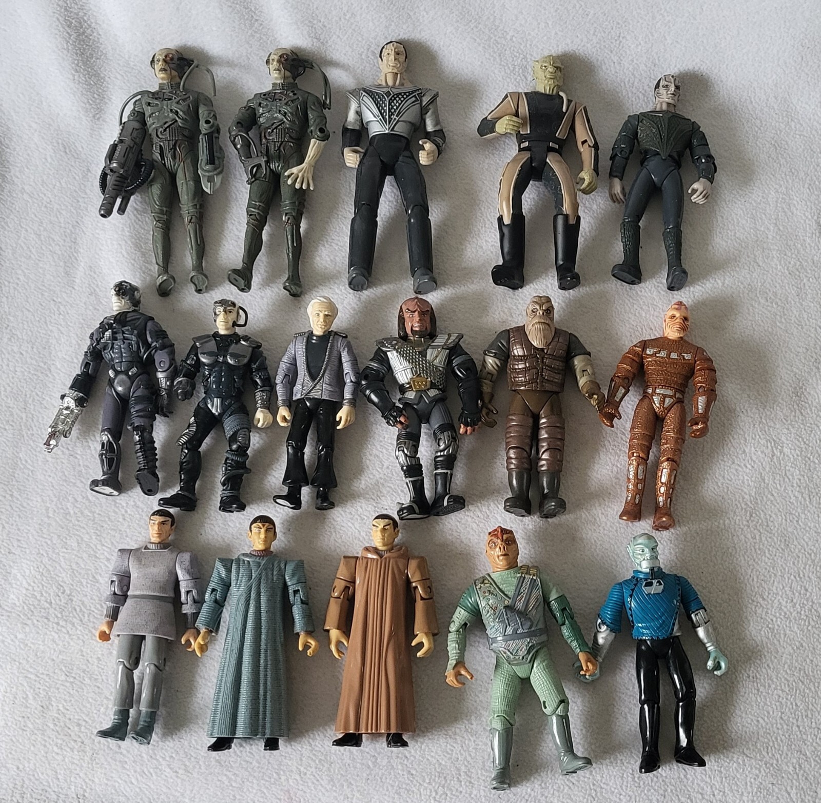 Vintage 90's Playmate Toys Star Trek Figures Lot (16 Pcs) 4-6 Inch.