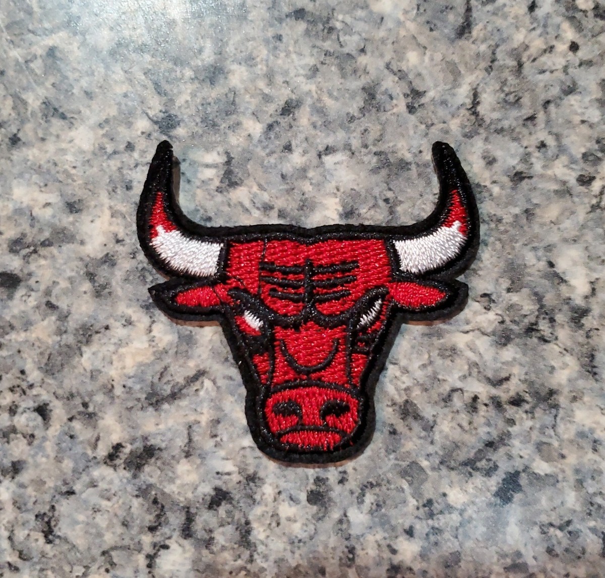 CHICAGO BULLS 刺繍ロゴ ウェア Lサイズ CHICAGO BULLS 刺繍ロゴ ウェア Lサイズ CHICAGO BULLS 刺繍ロゴ