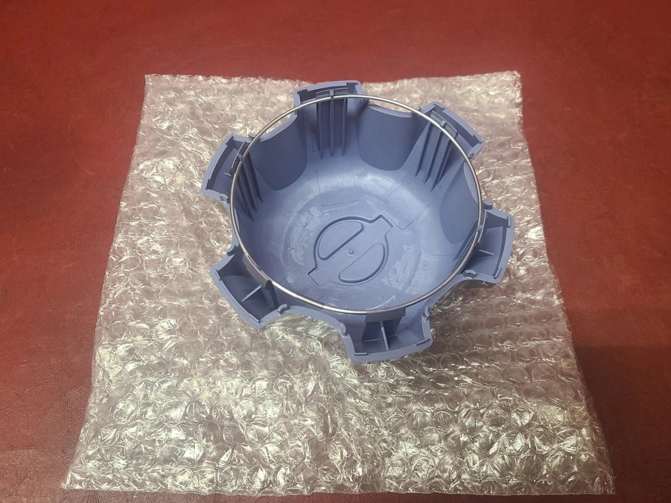 2001-2004 Para Nissan Frontier Calota Central 40315-9Z410 CINZA ESCURO Única NOVA - Imagem 4 de 4