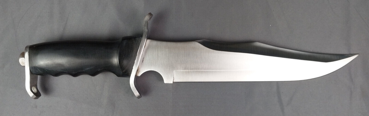 Frost Cutlery Howling Wolf II Hunting Knife 16.25