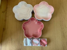 Le Creuset Mini Fleur Plate & Cutlery Rest Set Pink Flower 6pcs