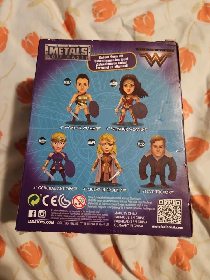 Литая 4-дюймовая фигурка DC Wonder Woman Queen Hippolyta Jada Toys Metals M290 - Изображение 2 из 4