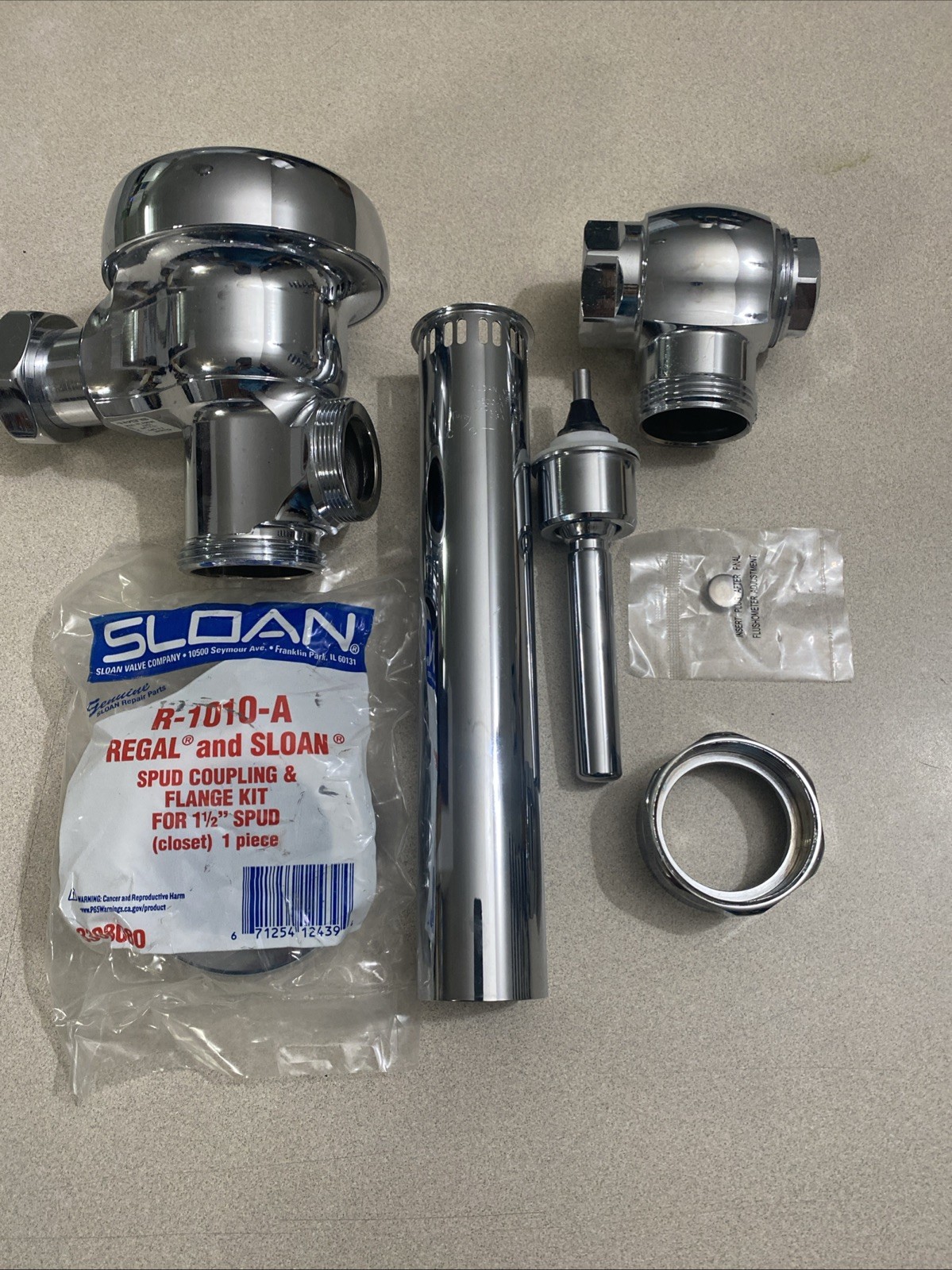 Sloan Regal 110 XL 3.5 GPF Water Closet Flushometer Missing Parts