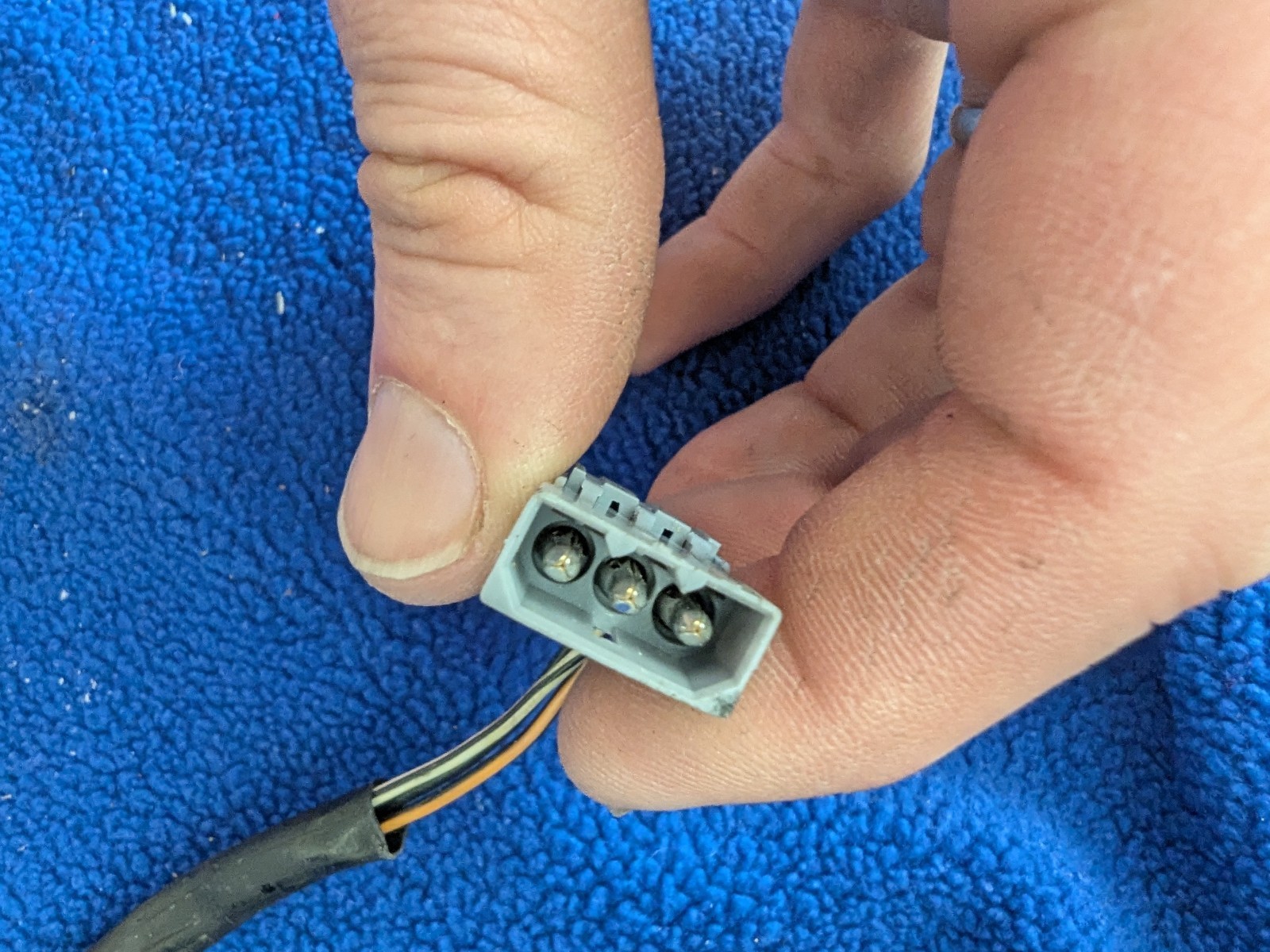 Maserati GranTurismo Front Left Micro switch