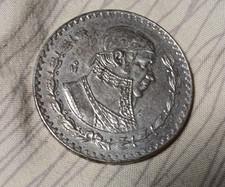 SILVER COIN:  1966 Mo Mexico 1 Peso