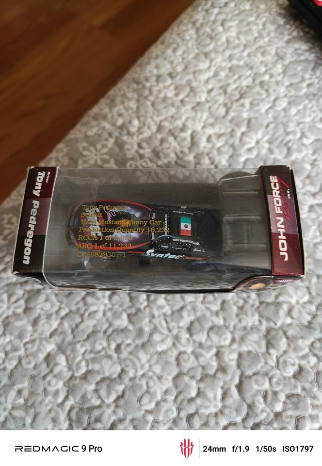Tony Pedregon 1998 raro limitado 1/64 - Selena Castrol Syntec Mustang coche divertido Foto 2 de 4
