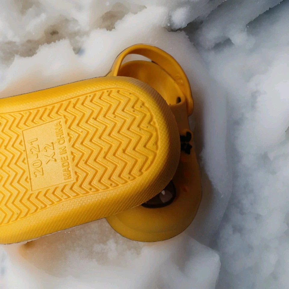 Toddler Size 2 - 2.5 Soft Rubber Clogs Yellow New 6 In - Image 3 of 4