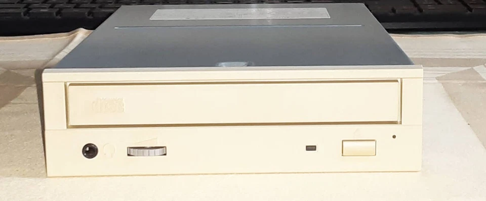 Akai CD3000XL CD-ROM Drive Toshiba XM-5701B SCSI 50pin WORKING Made in Japan - Image 4 of 4