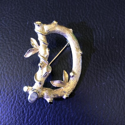 VINTAGE SARAH COVENTRY GOLD TONE BAMBOO TWIG LETTER INITIAL  display picture 3
