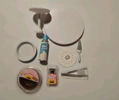 Cookies & CREAM PIE No Resin MGA Miniverse Make It Mini Food Diner Series