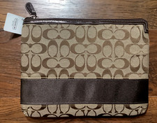 Coach Signature Stripe Padded Tablet Sleeve iPad Case F61716 Khaki Mahogany NWT