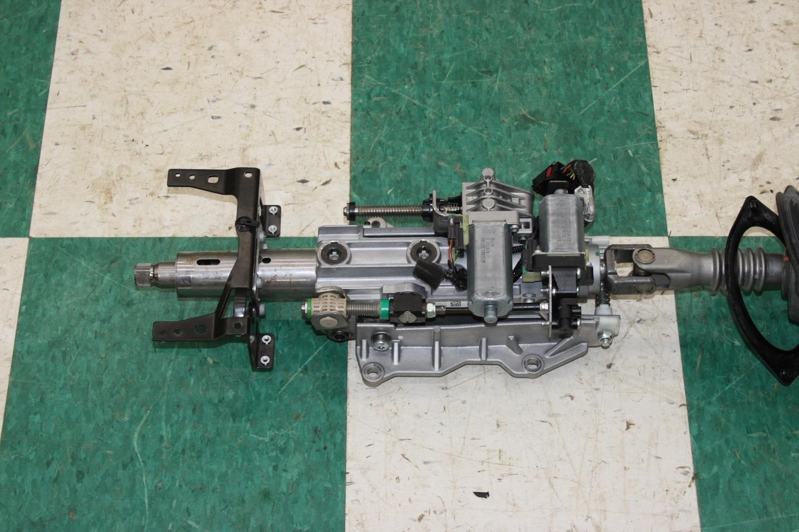 14-17 GHIBLI Electric Steering Column Assembly Tilt Shaft Module OEM Factory OE
