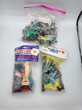 Lot Of Vintage Army Men, Plastic Small Figures Various