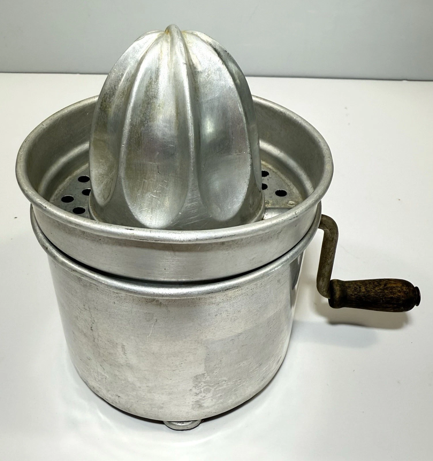 Vintage The Gem Squeezer Hand-Crank Citrus Juicer - Quam-Nichols Co. Chicago
