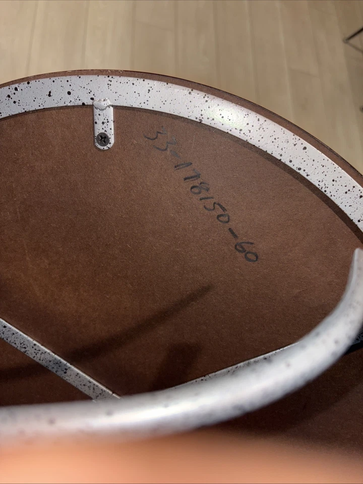 Mesa auxiliar contemporánea con detalles de ramita Global View con tapa de mármol Foto 4 de 4