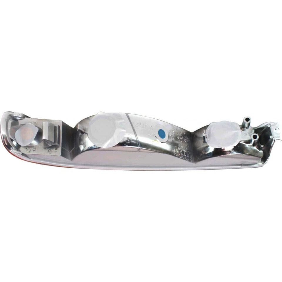 Fits 2005-2006 GMC Sierra 1500 HD Turn Parking Light Driver Side GM2520174 — 第 2/3 张图片