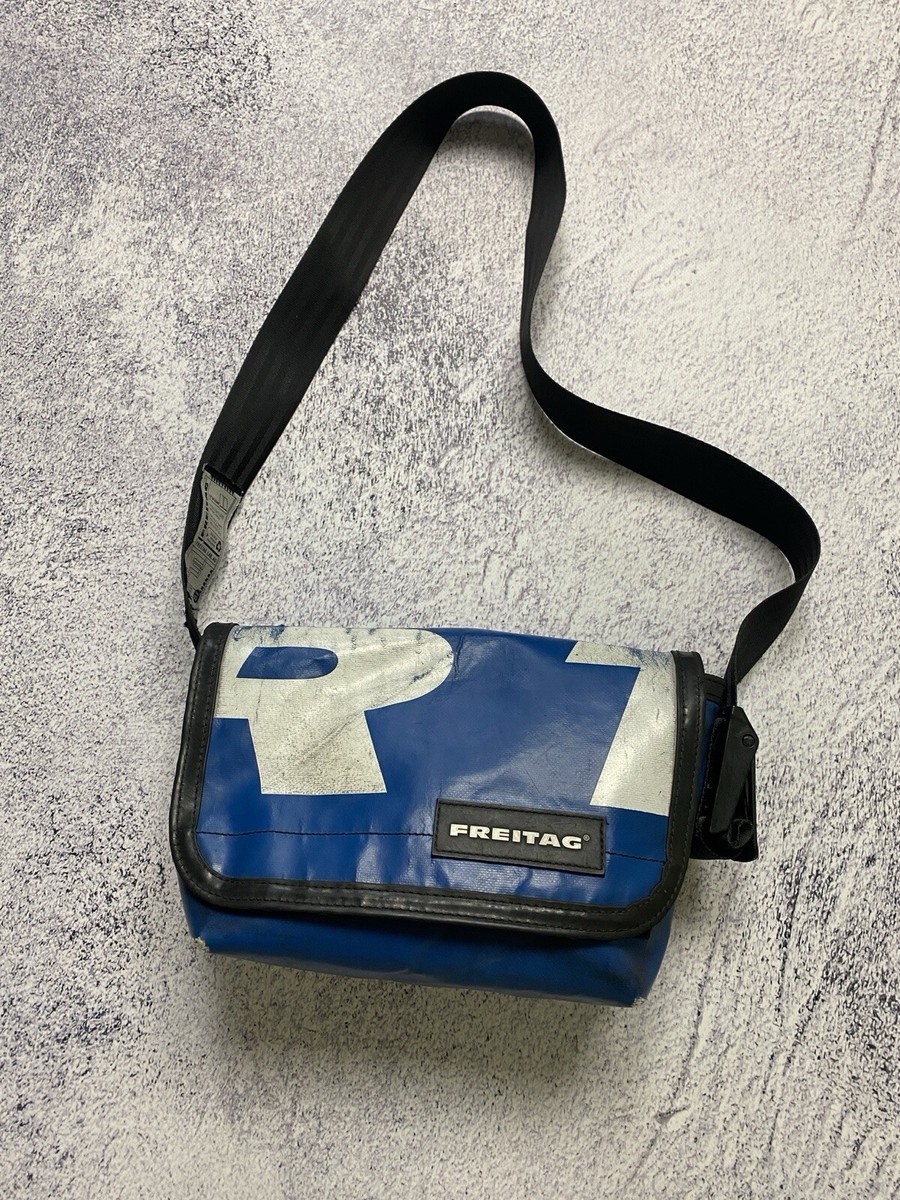バッグ FREITAG shoulder bag Freitag Recycled Blue White Crossbody Messenger Shoulder Bag
