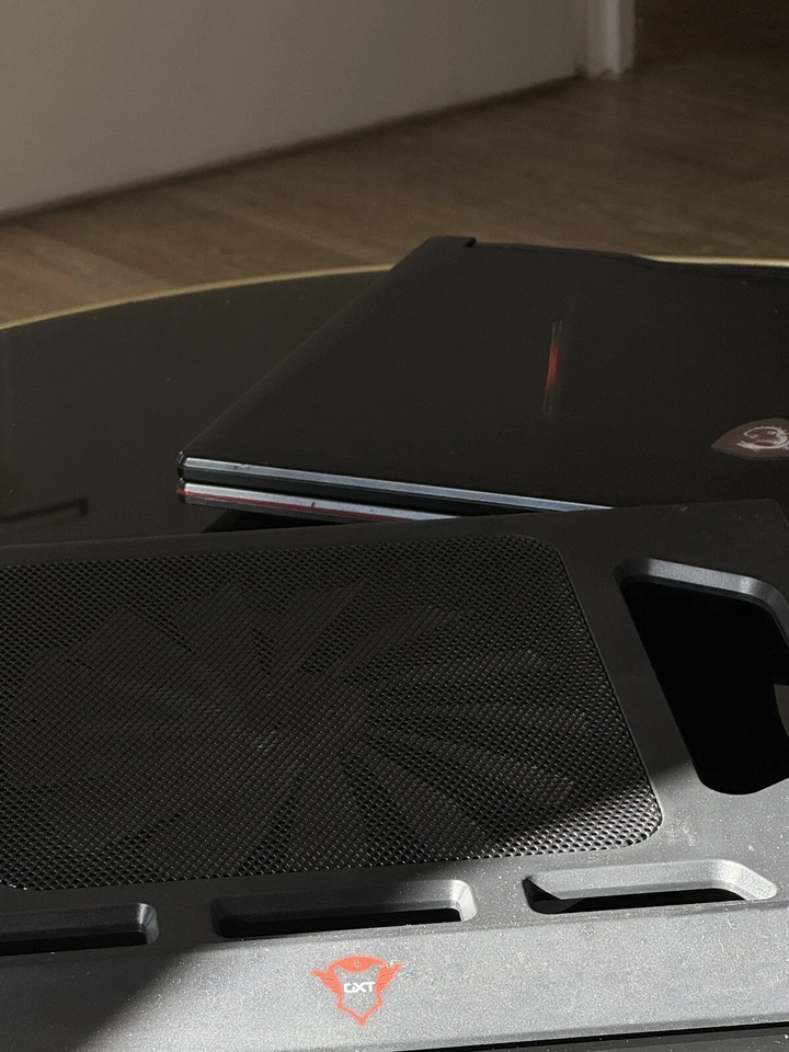 MSI Gl73 8RD - Bild 2 von 4