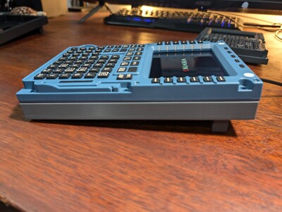 Winwing Airbus MCDU/PFP Desk Mount with small angle to reduce