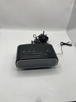 Groove e rise Digital Alarm Clock FM Radio LCDDisplay Dimmer Battery Mains Power