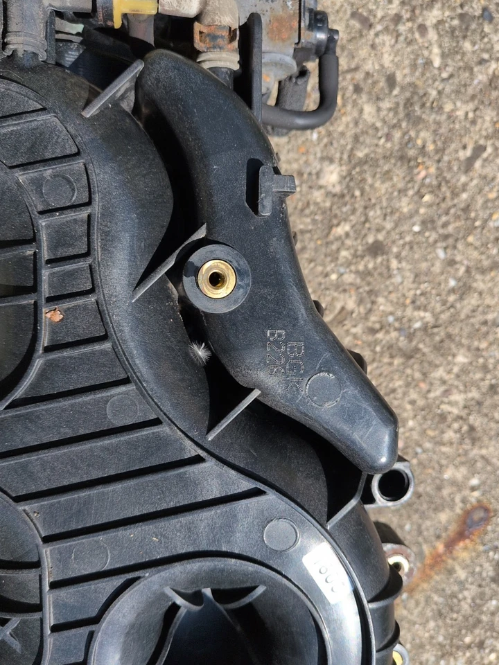 06-08 HYUNDAI SONATA 3.3L Intake Manifold Upper Surge Air Intake Tank Assm OEM Foto 2 de 4