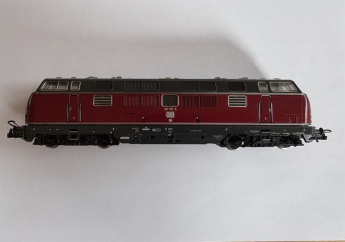 Spur H0 Trix 2456 Diesellok BR 221 137-3 DB  | Condition: Gebraucht