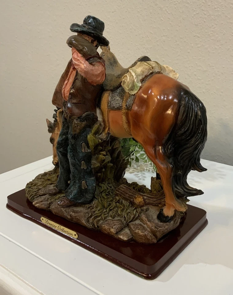 De Colección IAC Premier Edition Western Salvaje Oeste Caballo Vaquero Resina Estatua Base de Madera Foto 3 de 4