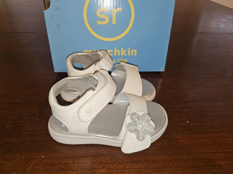 Сандалии Munchkin by Stride Rite для маленьких девочек нефритовые белые 5 М новые в коробке - Изображение 4 из 4