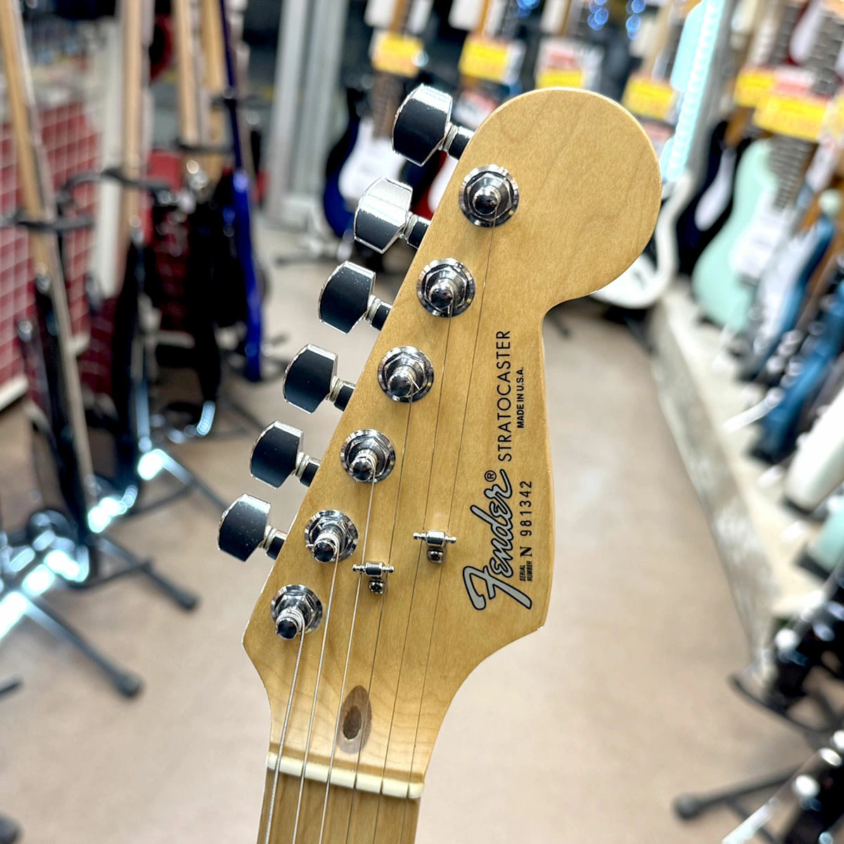 AMERICAN STANDARD STRATOCASTER ハードケース付き 1992 Fender Usa American Standard Stratocaster Genuine Hard Case