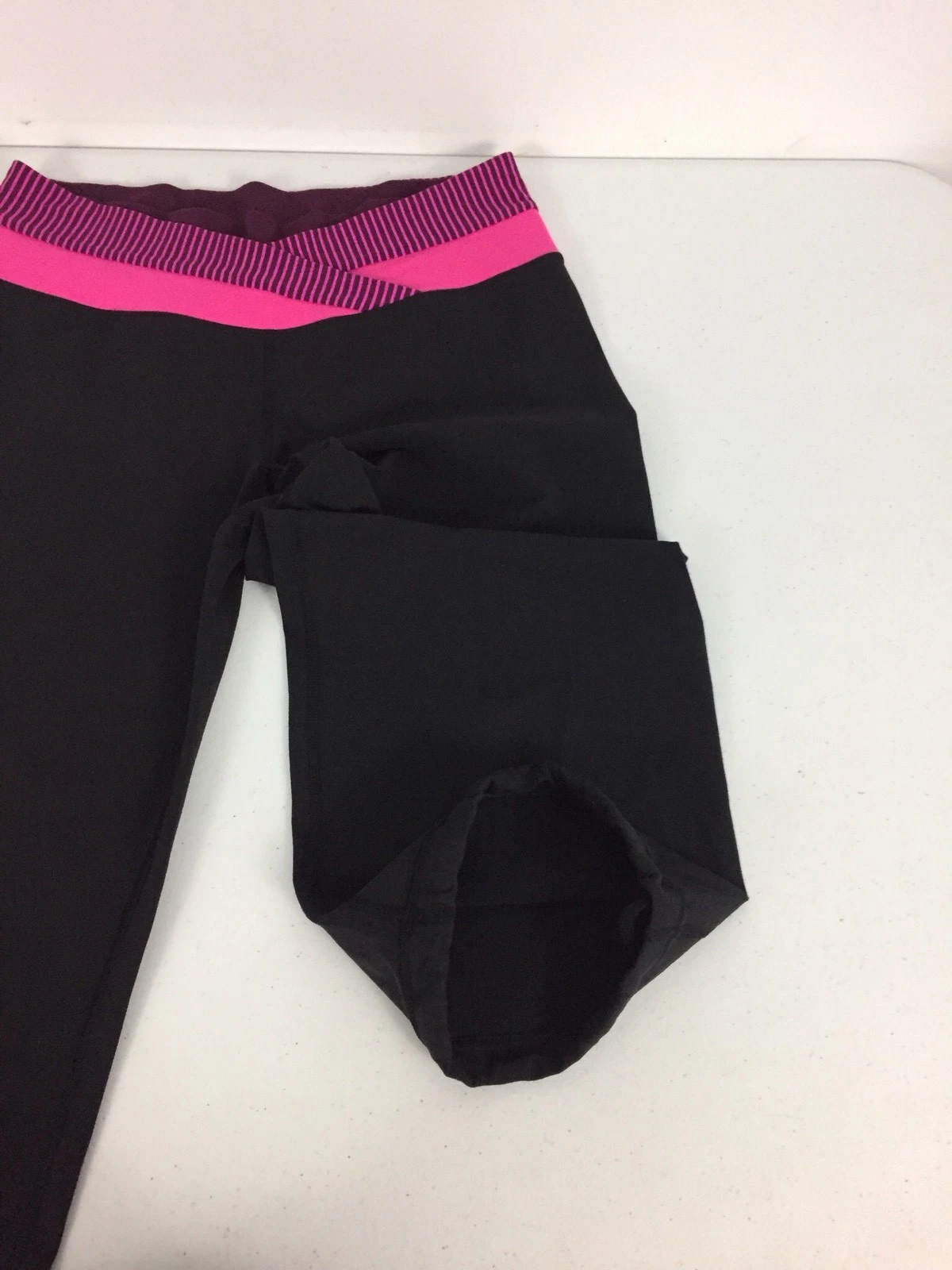 lululemon capri zip pocket loose rare pants
