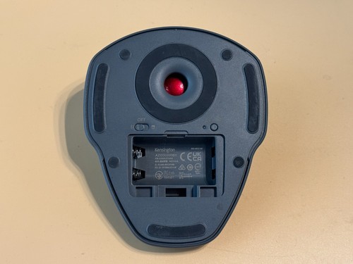 Kensington Orbit Wireless Trackball Scroll Ring Black/Red (K70990WW) (NO USB) - Photo 2/3