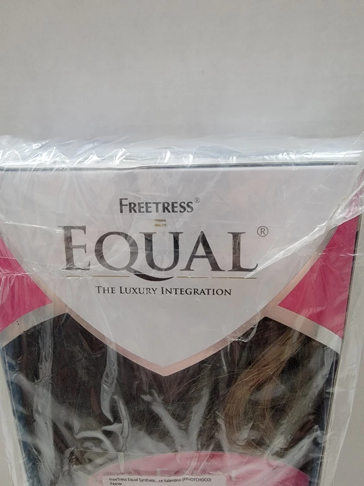 Freetress Equal 5 Inch Deep Lace Part Wig - VALENTINO - FF HOT CHOCO New in Box - Image 2 of 4
