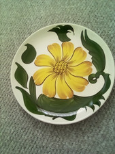 Wade vintage HAND PAINTED bright yellow Sunflower Flower  21cm Plate STUNNING