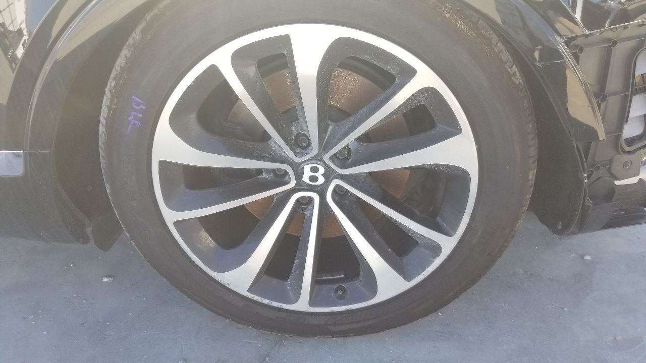 17 BENTLEY BENTAYGA 21X10 MACHINED AND PAINTED 10 SPOKE WHEEL RIM