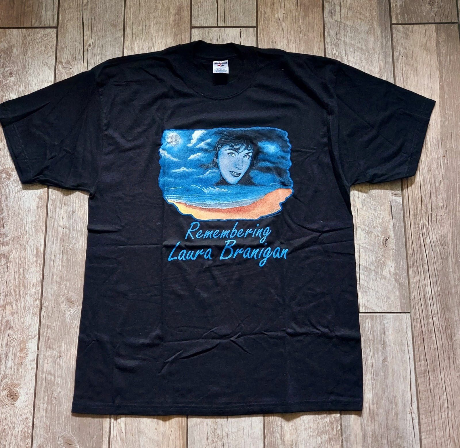 T shirt Remembering Laura Branigan altra metà intrattenimento fan club Gloria XL