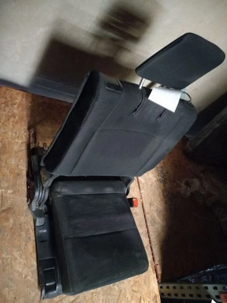 13 14 15 16 17 18 19 Toyota 4 Runner Passenger Side Right Rear Seat  - Image 4 of 4