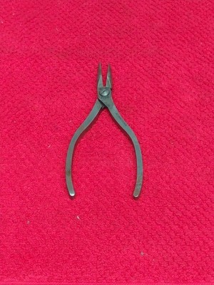 Weller Erem 5'' Needle Nose Pliers 2411PD Swiss