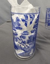 VTG ASIAN Blue Willow DRINKING TUMBLER GLASSES Set 2 Blue  White Birds Pagodas
