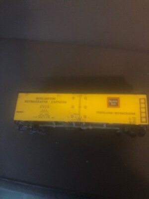  Burlington Refrigerator Car Express ~ HO Scale ~  B.R.E.X.  555