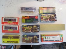 Lot of 11 Vintage Athearn, Life-Like ,Roundhouse, Train-Miniature HO Cars, Boxes