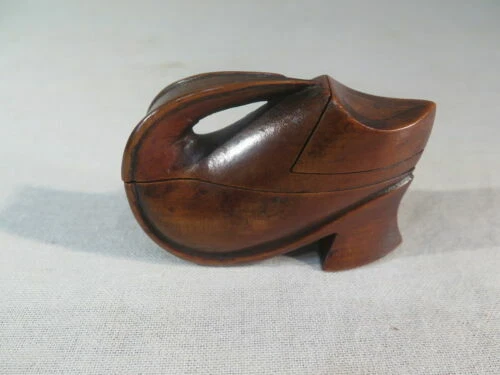 Objets du XIXe siècle et avant directoires en bois