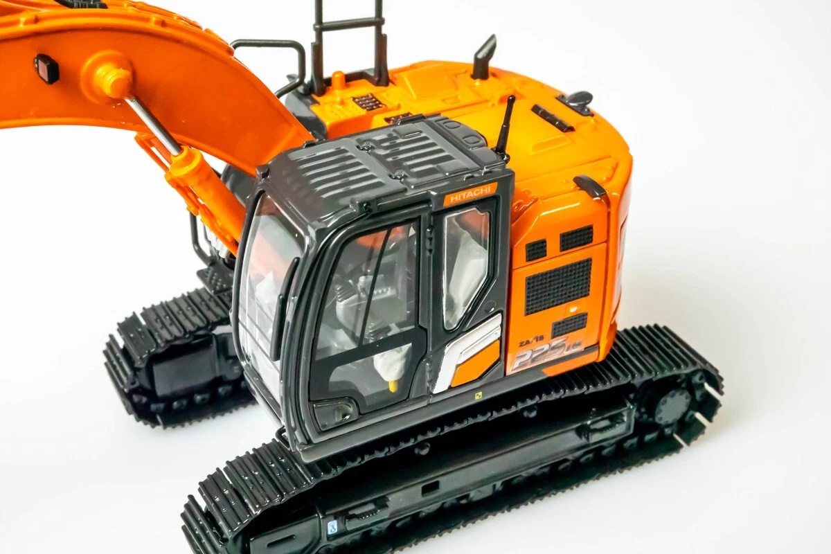 日立建機ZAXIS 225USRK-3 回転フォークセット1/50