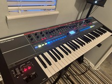 Roland Juno-X Programmable Polyphonic 61-Key Synthesizer Excellent Condition