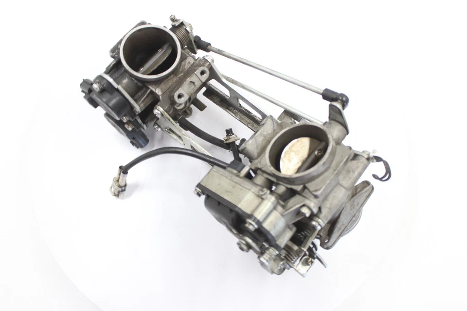 2009 SUZUKI VSTROM 1000 OEM MAIN FUEL INJECTORS / THROTTLE BODIES - Image 3 of 4