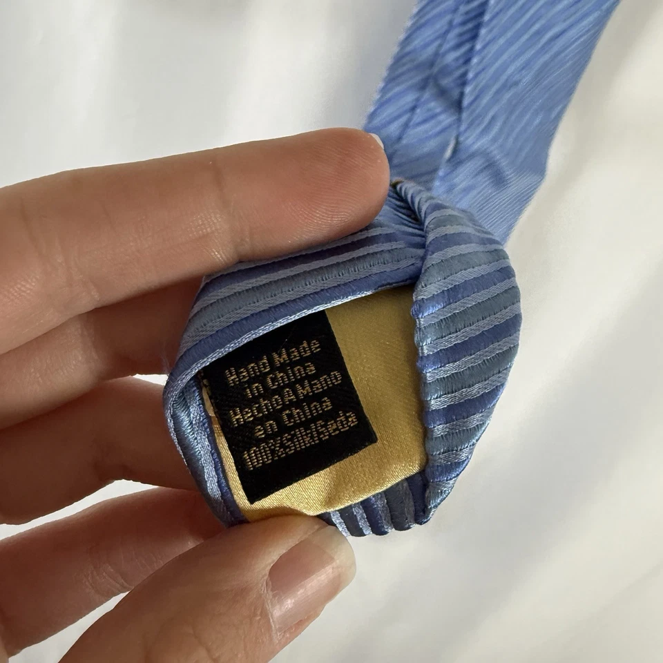 Corbata Donald Trump Hombre 59" Azul Rayas Signature Collection 4" Ancho 100% Seda Foto 4 de 4