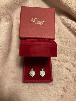 Affinity Diamond 1/4 ct tw Sterling Silver Heart Drop Lever Back Earrings